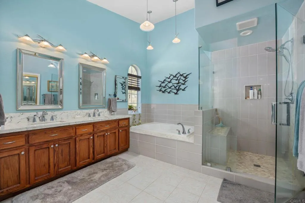 https://cdn.realtyfeed.com/cdn/127/306685302/ec5b64a2b27ef0067355603b41370cd5.webp