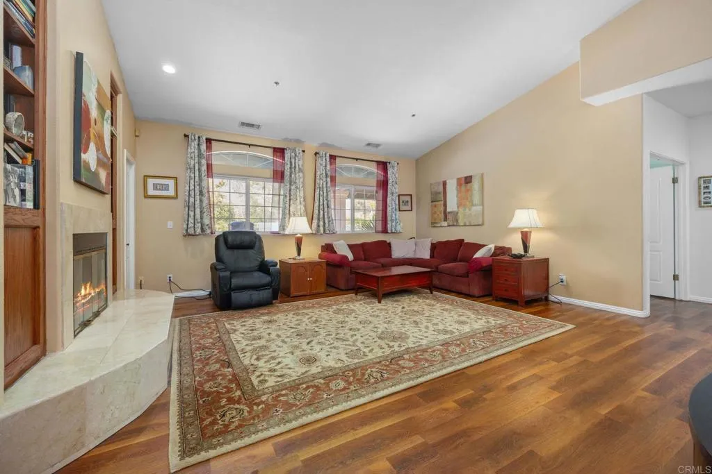 https://cdn.realtyfeed.com/cdn/127/306685302/fce0808457bb04ecb8e1febf581a613e.webp