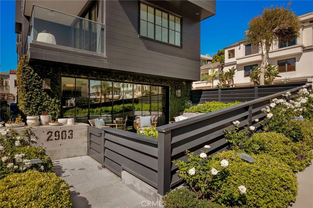 Manhattan Beach, CA 90266