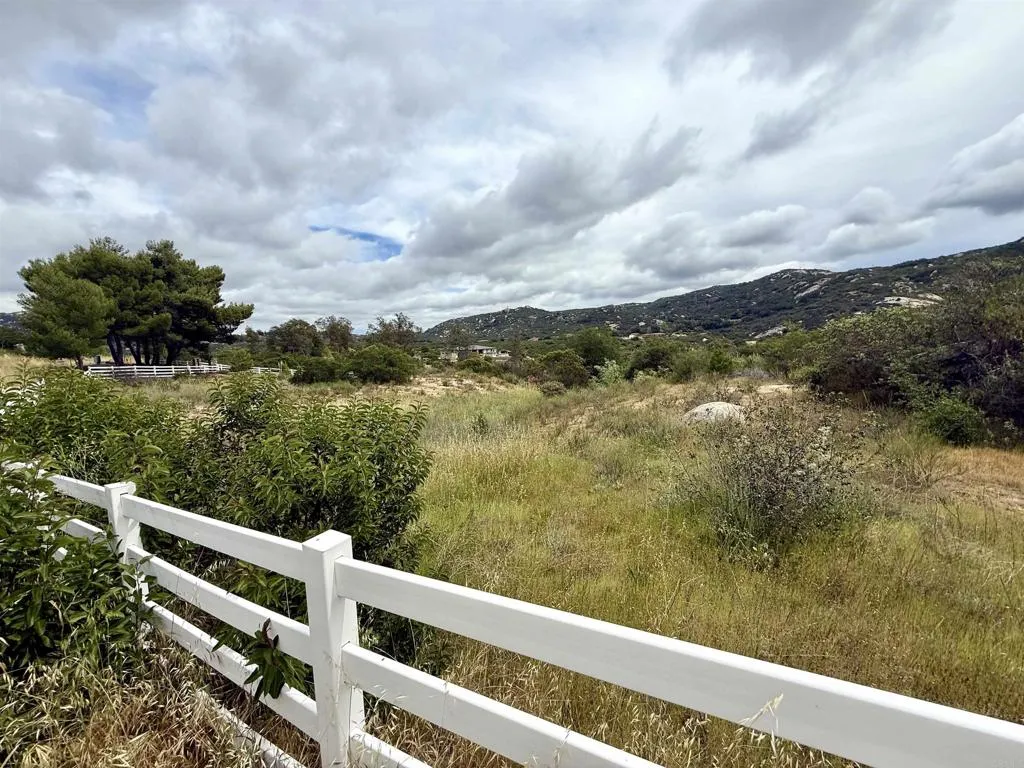 Fallbrook, CA 92028