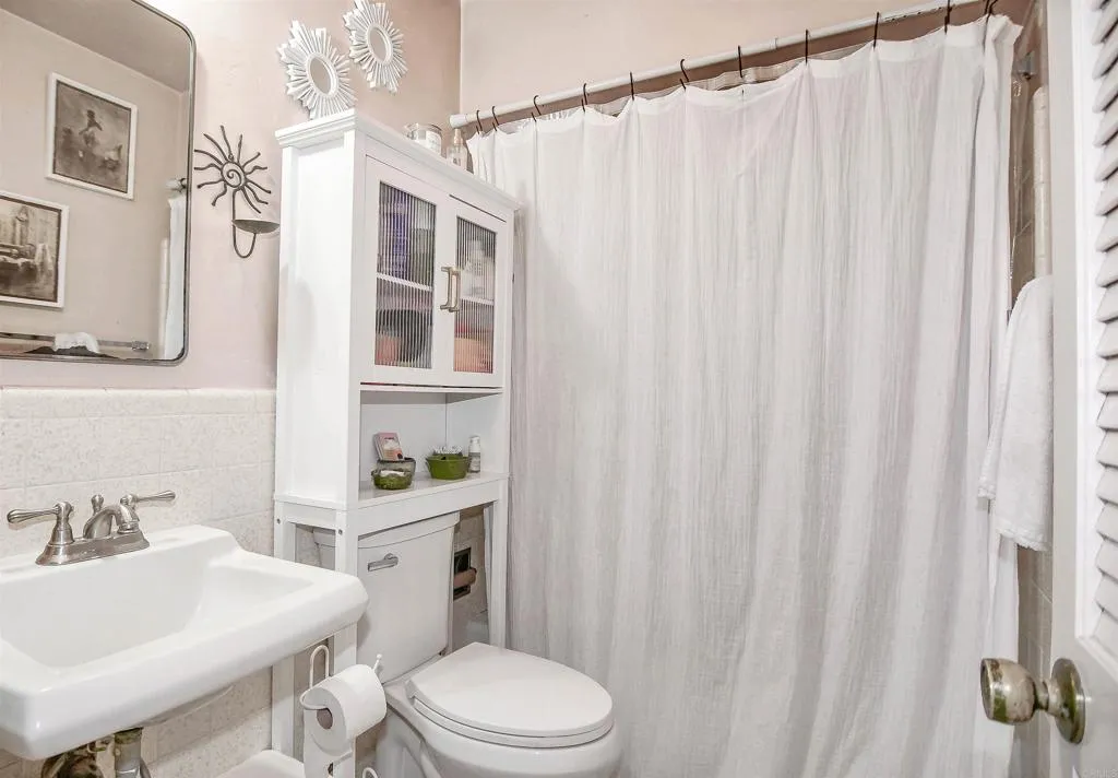 https://cdn.realtyfeed.com/cdn/127/306685535/9a4569489a954b62e7e43e20a3c57754.webp