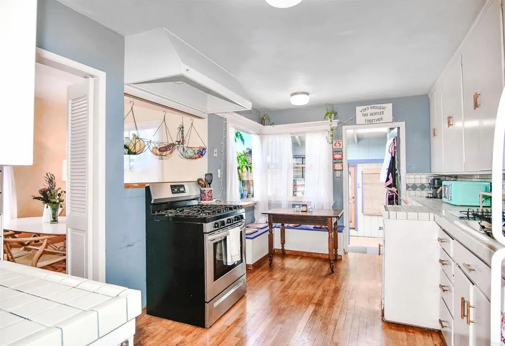 https://cdn.realtyfeed.com/cdn/127/306685535/c95904c99b492331157f1804df4fb1c2.webp