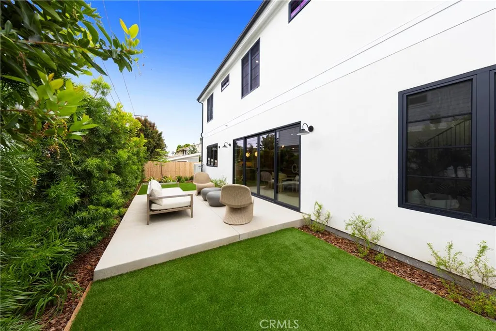 1594 Redlands Place, Costa Mesa, CA 92627 - Photo 3 of 32, Costa Mesa, CA