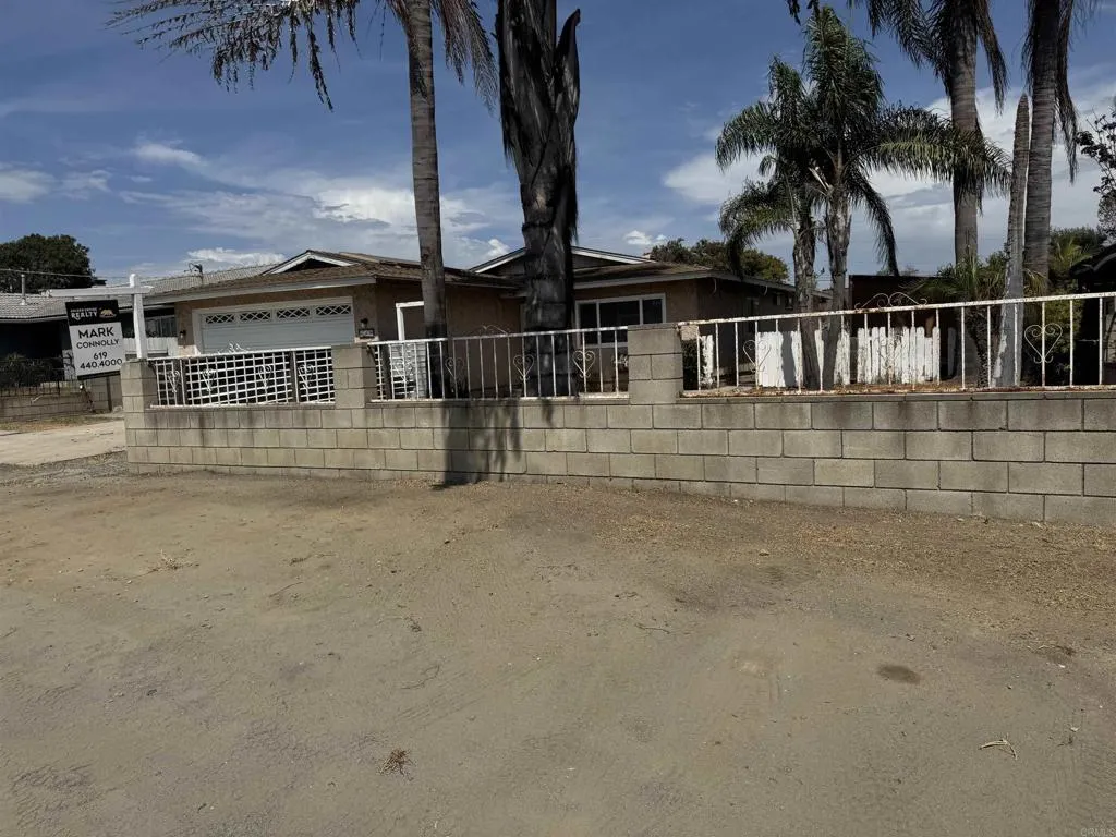 https://cdn.realtyfeed.com/cdn/127/306685562/a679d51400f45e872b6c16b8654fb3d5.webp