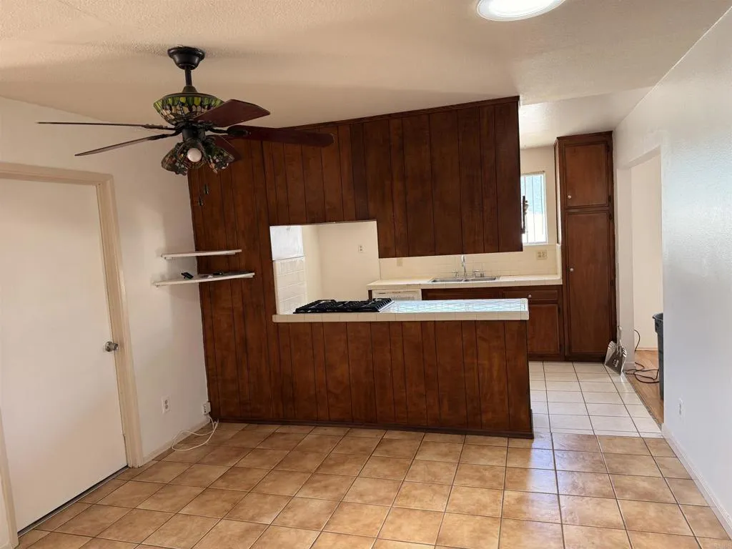https://cdn.realtyfeed.com/cdn/127/306685562/ae0625a686ee14cdaacc172d75300eb3.webp