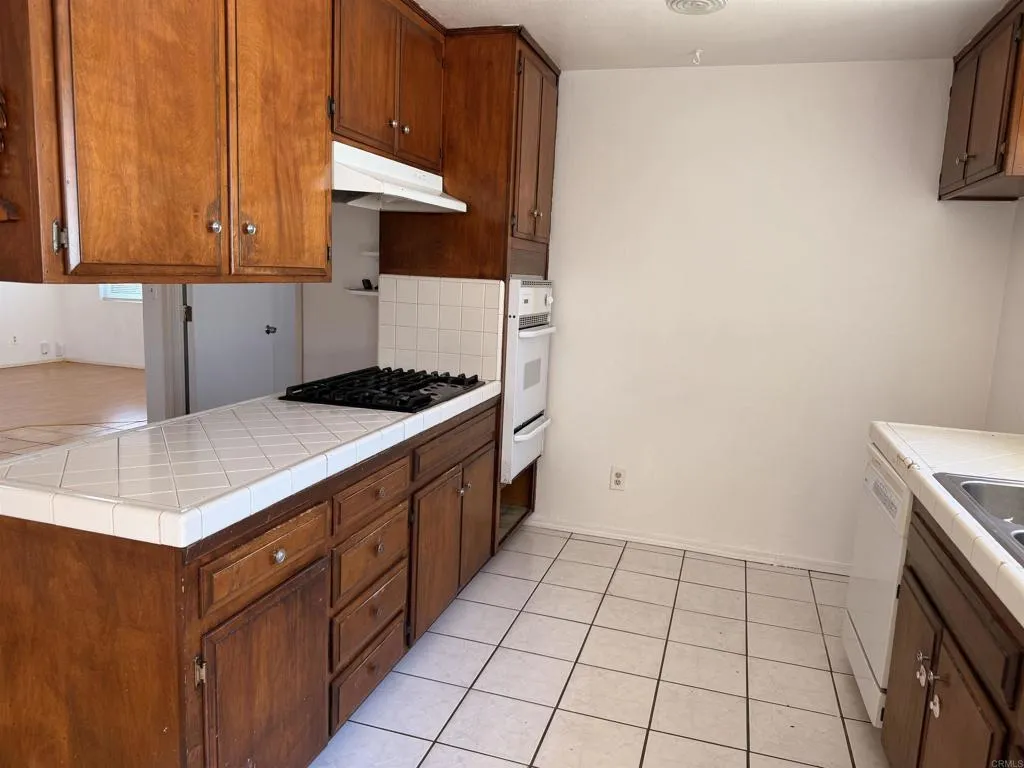 https://cdn.realtyfeed.com/cdn/127/306685562/b6b9a53746a367d26cf2b2cf9a00dbd9.webp
