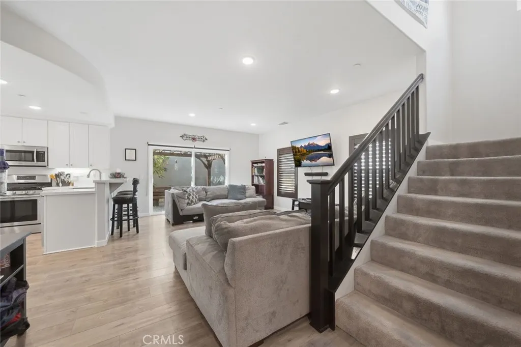 https://cdn.realtyfeed.com/cdn/127/306685586/15fd9daa009e34a73684dc32a96d5a37.webp