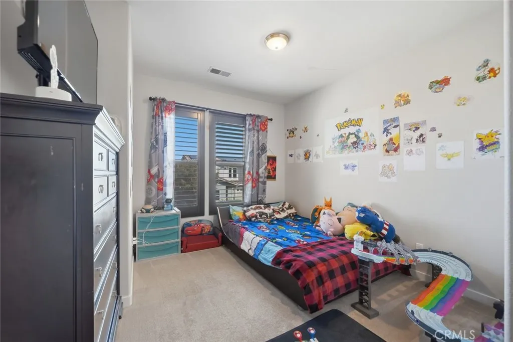 https://cdn.realtyfeed.com/cdn/127/306685586/2312ae5f428fddefef08c4c4f25a6499.webp