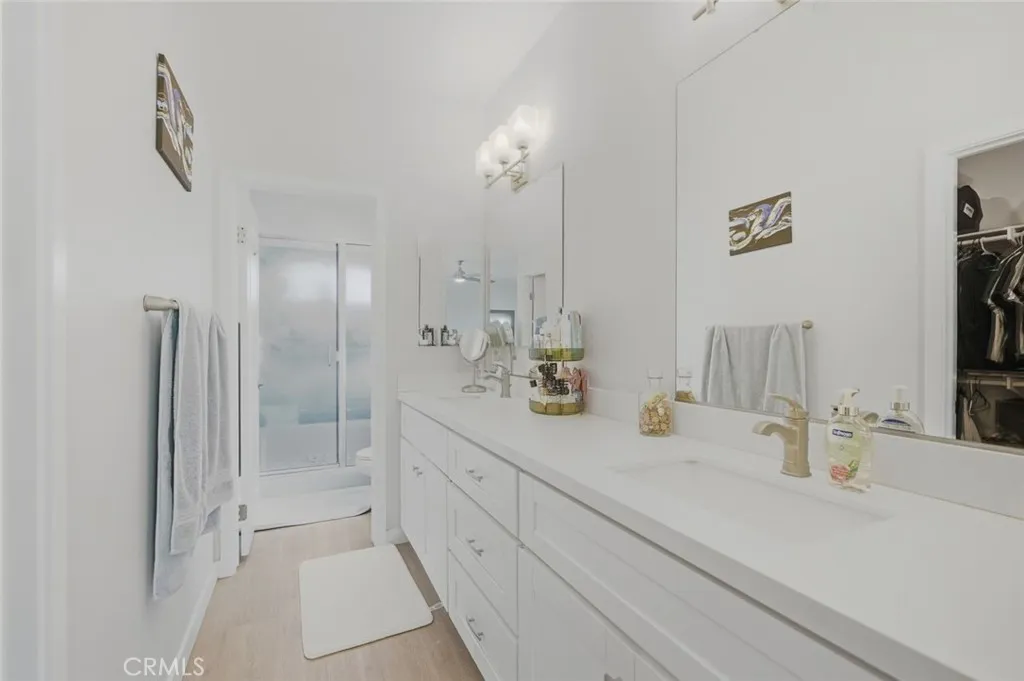https://cdn.realtyfeed.com/cdn/127/306685586/484f73c10c98c3e09d4bba9d42a143cf.webp