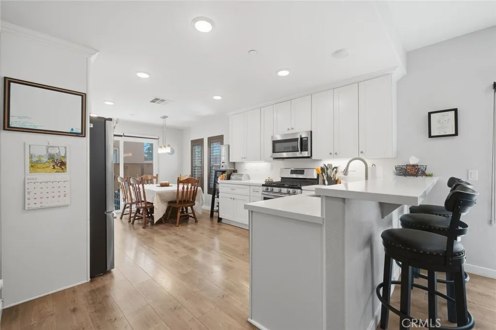 https://cdn.realtyfeed.com/cdn/127/306685586/89e8e4a40a210dddb63122a6041ad4ec.webp