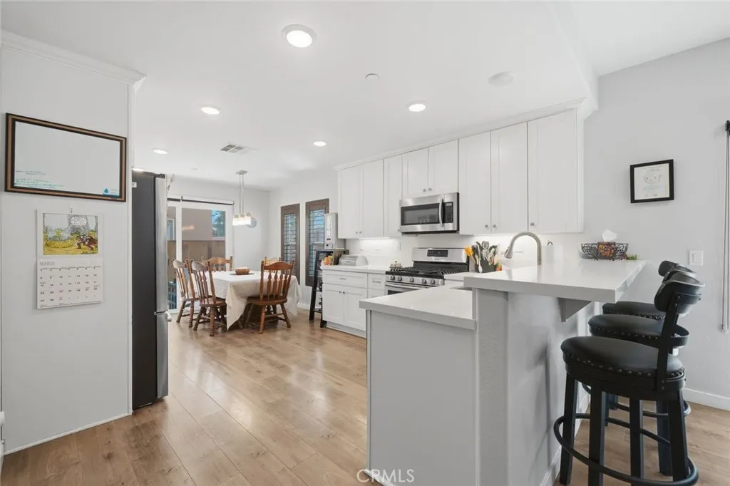 https://cdn.realtyfeed.com/cdn/127/306685586/c2bbf2d769e015b7040b61719ab800ae.webp