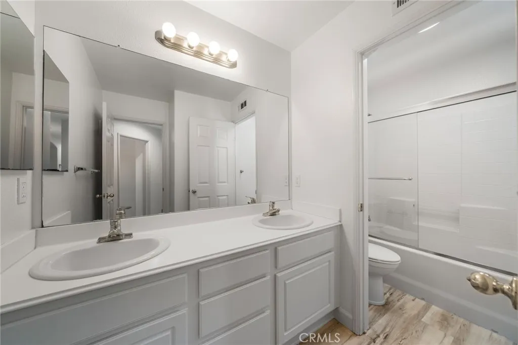 https://cdn.realtyfeed.com/cdn/127/306685603/63481bff00e17fce66893643eeec3243.webp