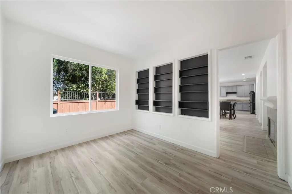 https://cdn.realtyfeed.com/cdn/127/306685603/b9f995e985eb1b46a4524a97e7778346.webp