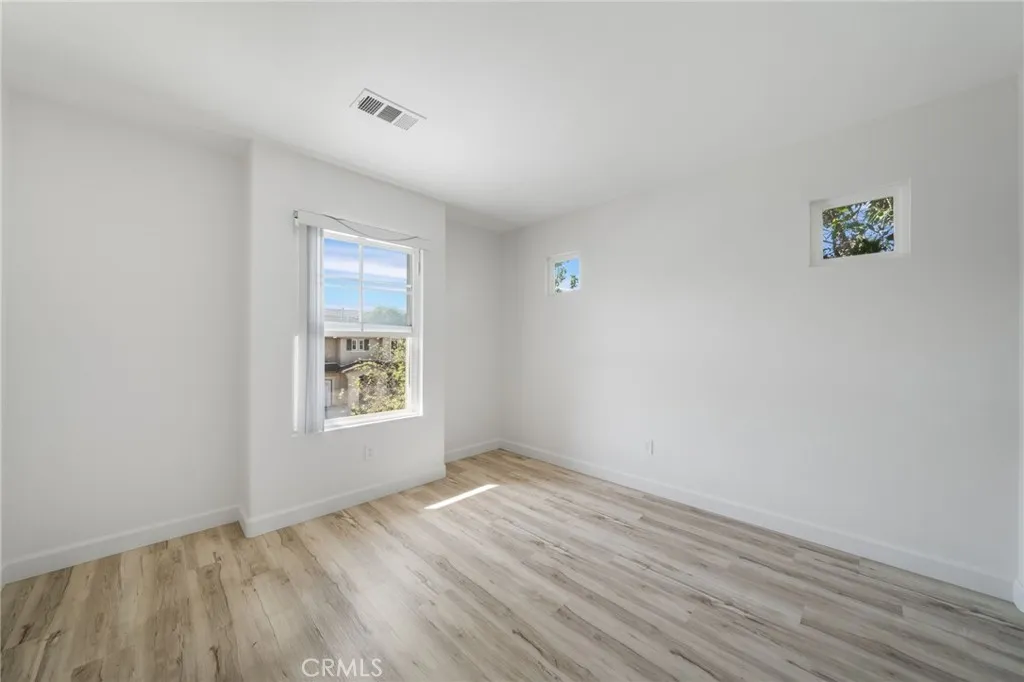 https://cdn.realtyfeed.com/cdn/127/306685603/dd35118346a15939edf15230b16ff3e4.webp
