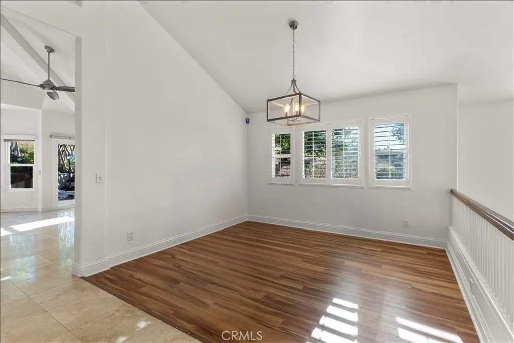 https://cdn.realtyfeed.com/cdn/127/306685621/413c437b250aa9cbc0de796eeeac37d9.webp