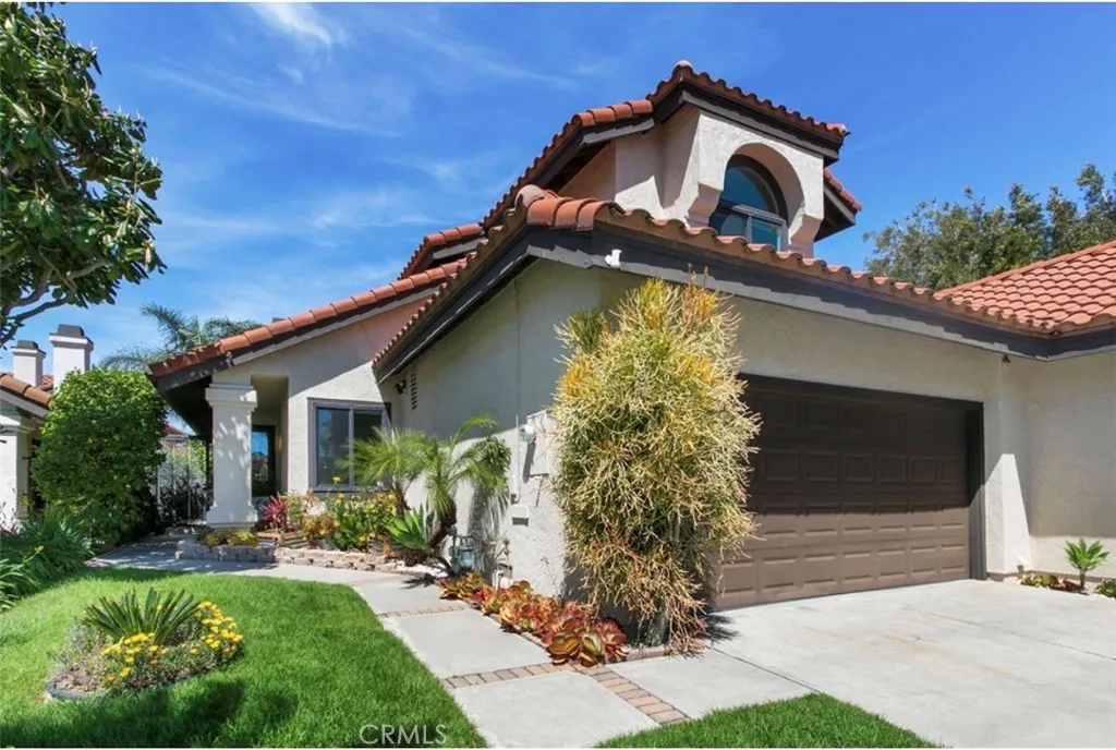 6250 E Quartz Lane