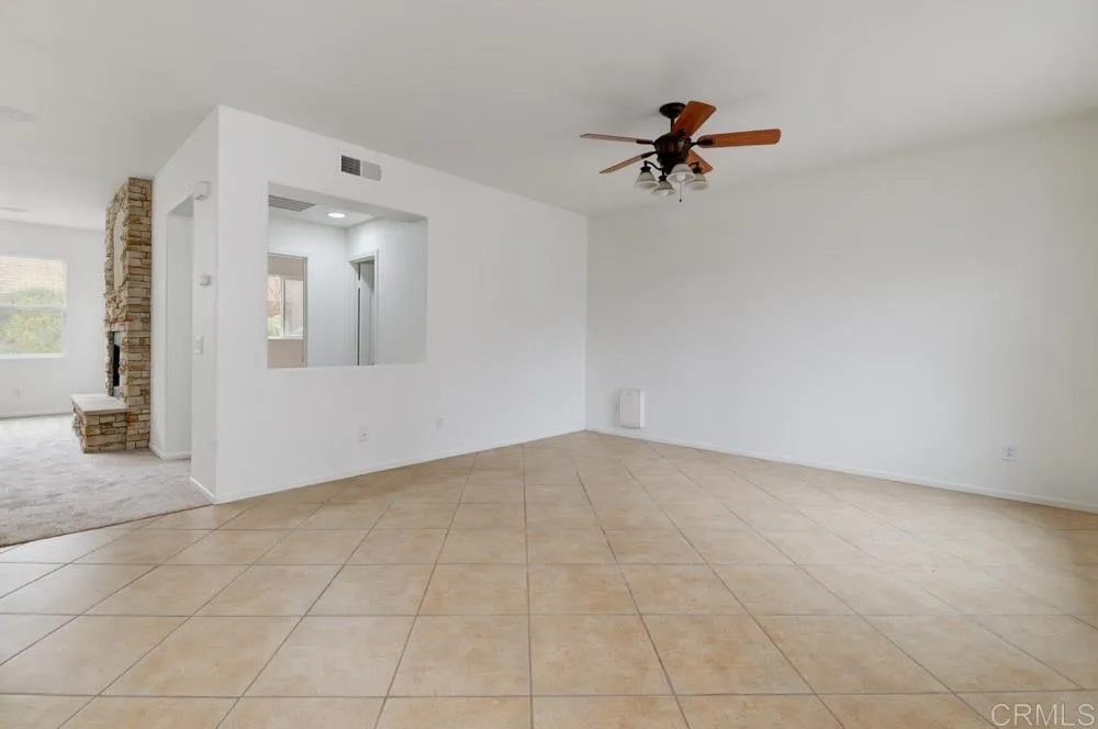 https://cdn.realtyfeed.com/cdn/127/306685639/24d2e5307548ab083e6e302656d19900.webp