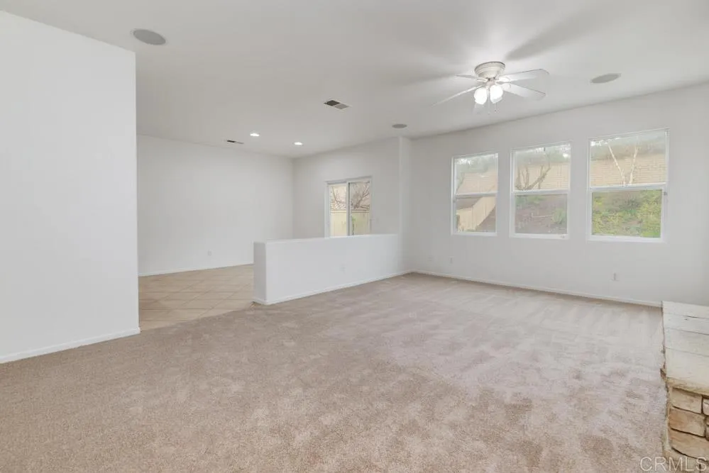 https://cdn.realtyfeed.com/cdn/127/306685639/4b2128ffab9caf6699c4a5419c893300.webp