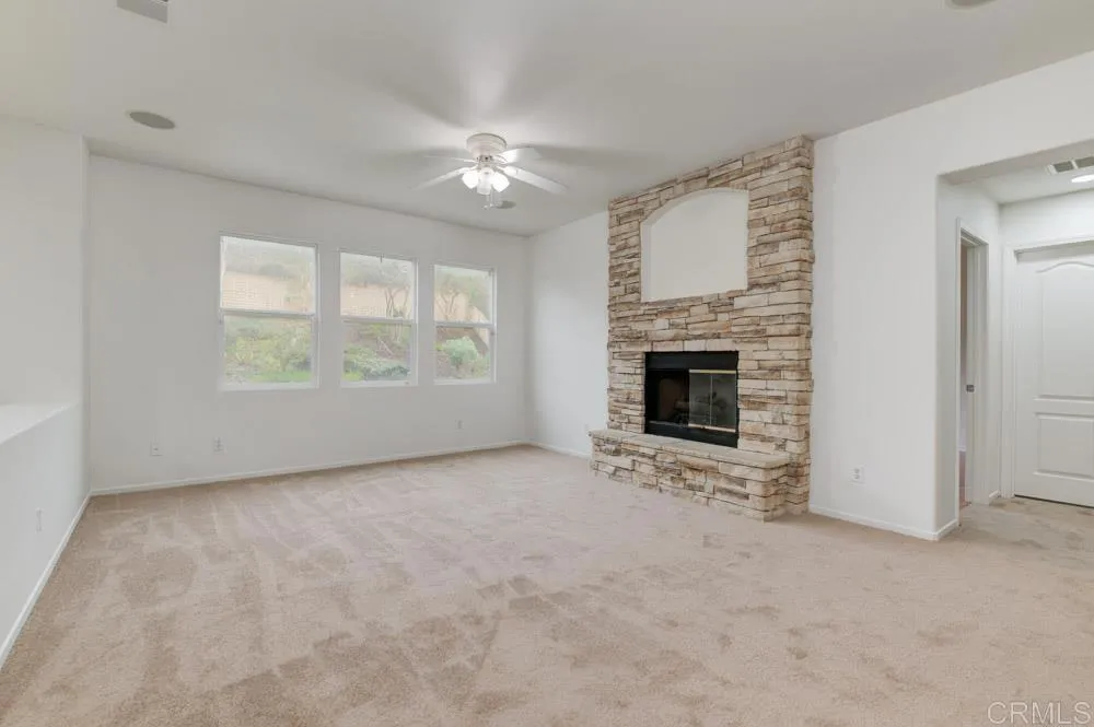 https://cdn.realtyfeed.com/cdn/127/306685639/638840faf3616830c603bd99b860cd2c.webp