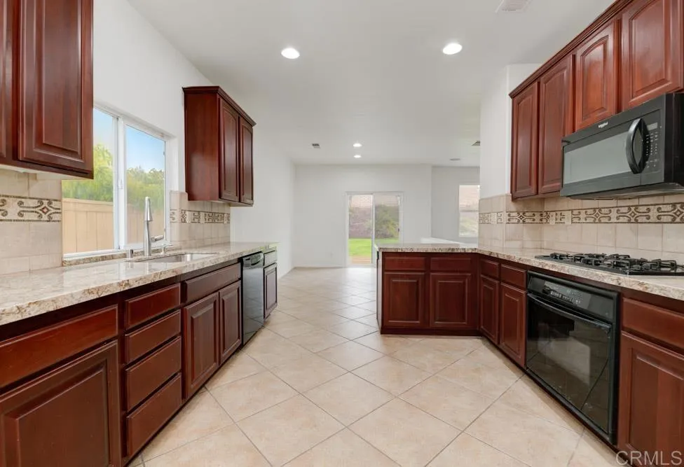 https://cdn.realtyfeed.com/cdn/127/306685639/ca16322ee8755d3d405f2ad1c0e284dc.webp