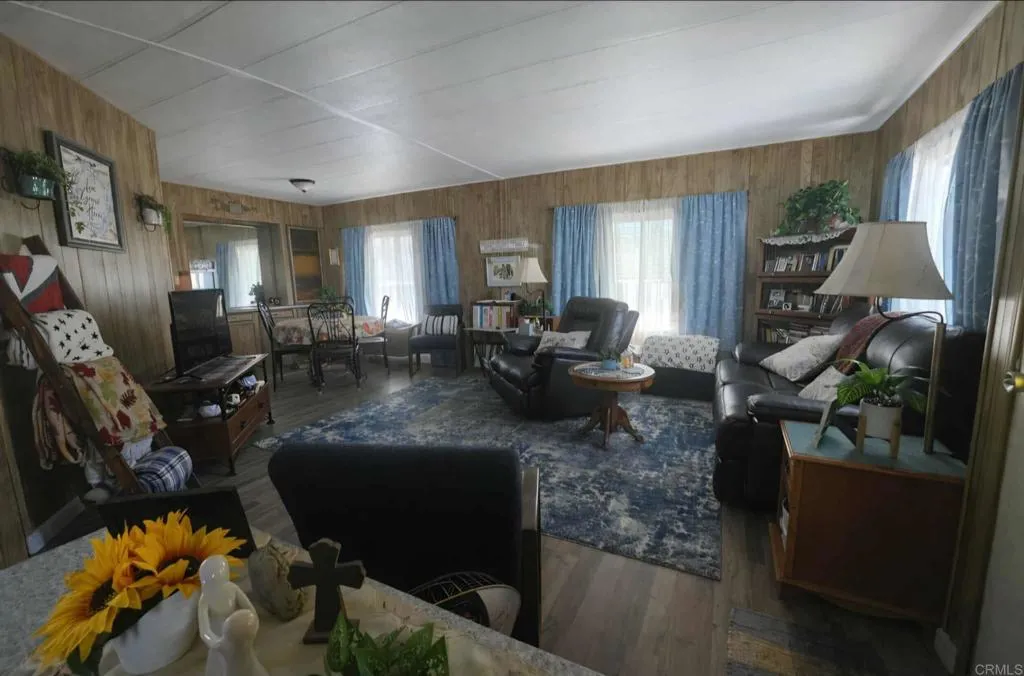https://cdn.realtyfeed.com/cdn/127/306685655/58ba124f2f5239a27ccc5b2da3c37bbf.webp