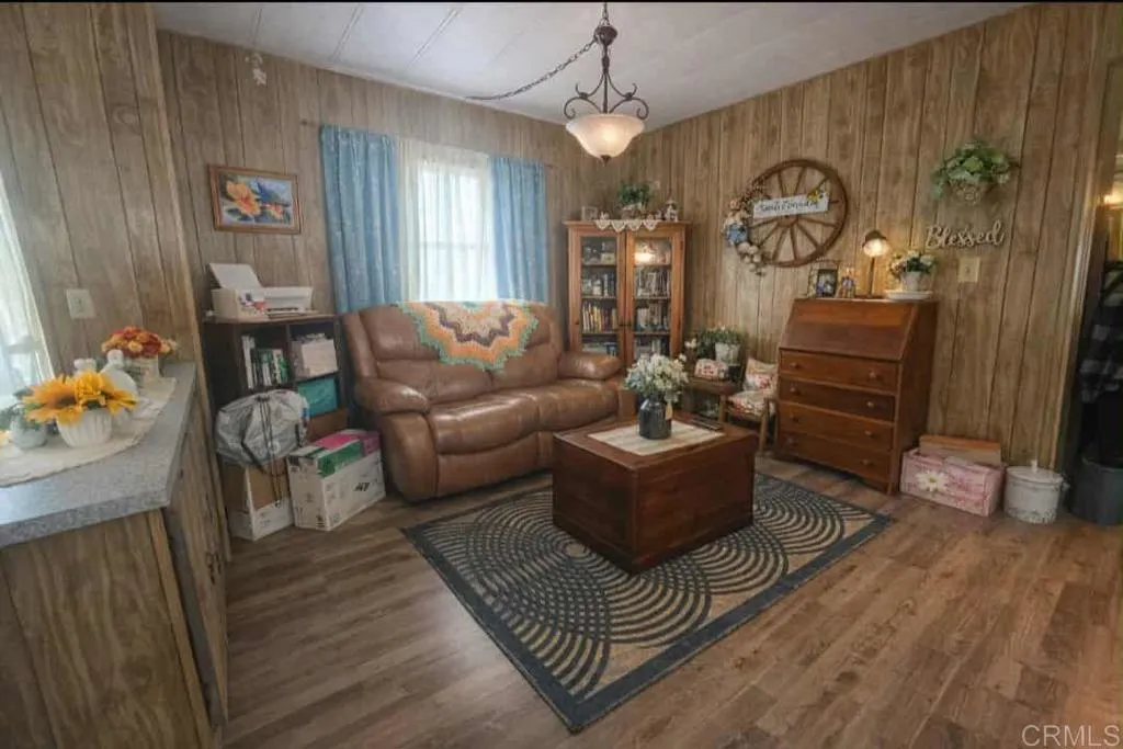 https://cdn.realtyfeed.com/cdn/127/306685655/c73ff47ee2a513b867220b5ceacc13c0.webp