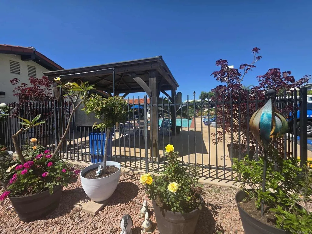 https://cdn.realtyfeed.com/cdn/127/306685655/e8ea5e4d54c658677461a4bb5f83fe2b.webp