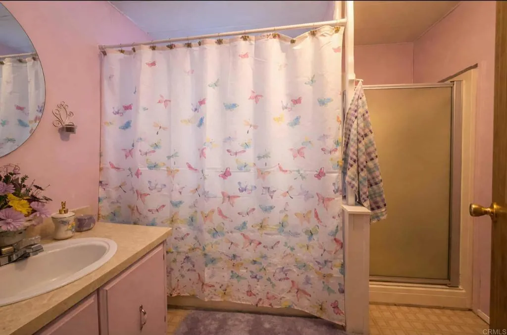 https://cdn.realtyfeed.com/cdn/127/306685655/e9260c54f3c9a4f00c885df3ef089019.webp