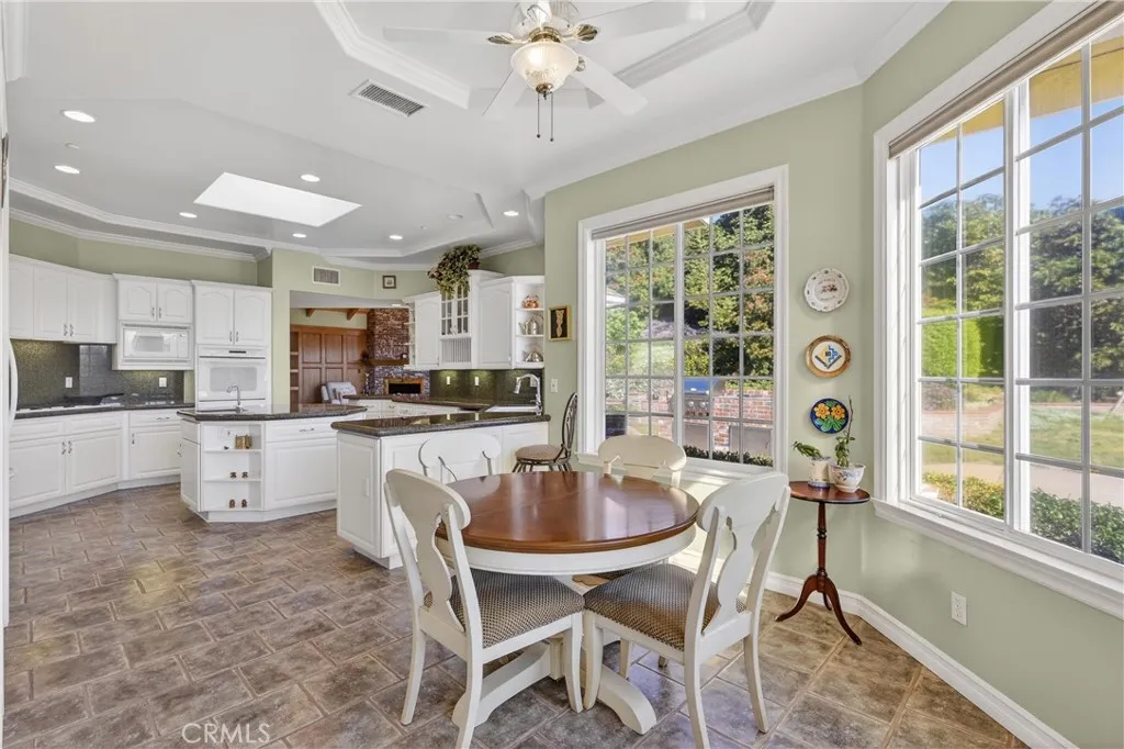 https://cdn.realtyfeed.com/cdn/127/306685657/0b5e3e3fdcbaf7b441a6331bf5c07375.webp