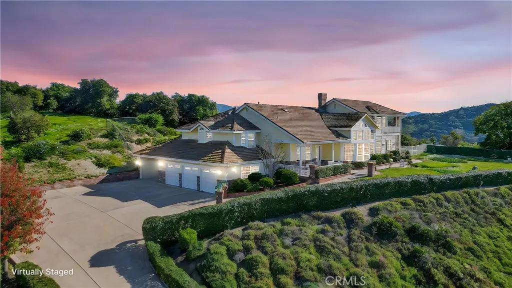 https://cdn.realtyfeed.com/cdn/127/306685657/33d7366d04b6f24a4c8c2930131165da.webp