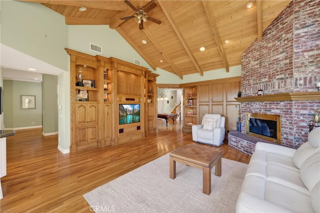 https://cdn.realtyfeed.com/cdn/127/306685657/764322918b259406530bb94d98226a1e.webp