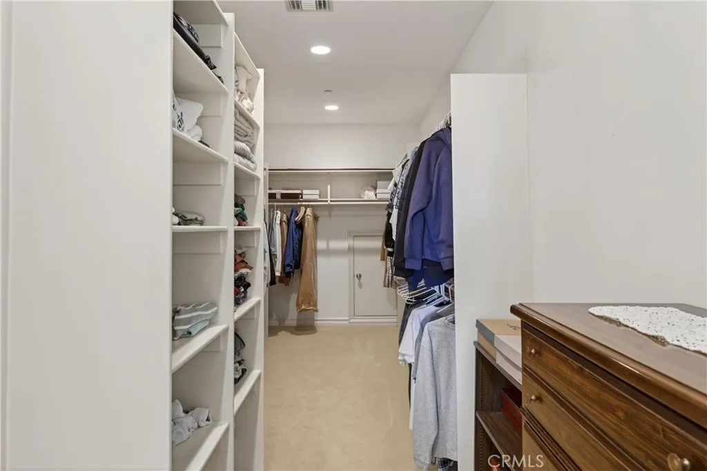 https://cdn.realtyfeed.com/cdn/127/306685657/7809381403265e5b511da687b25eaede.webp