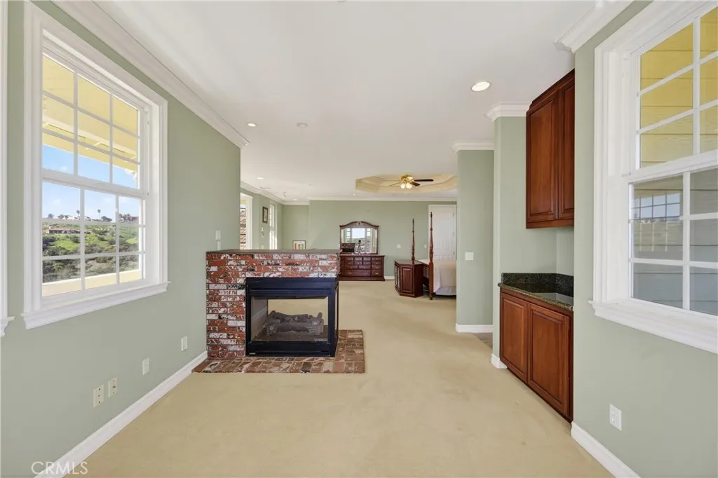 https://cdn.realtyfeed.com/cdn/127/306685657/b02c1ae0c6f4c676dbe3a657e631f928.webp