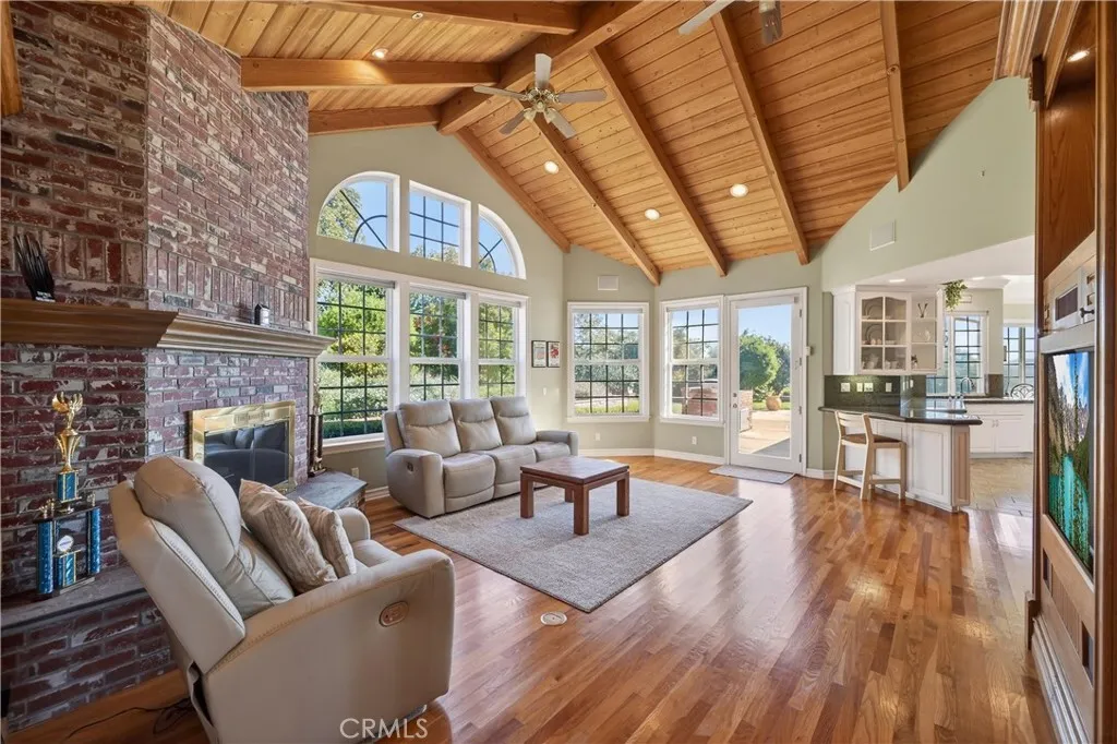 https://cdn.realtyfeed.com/cdn/127/306685657/c005c2fe97a10e5b98161a5181d814d1.webp