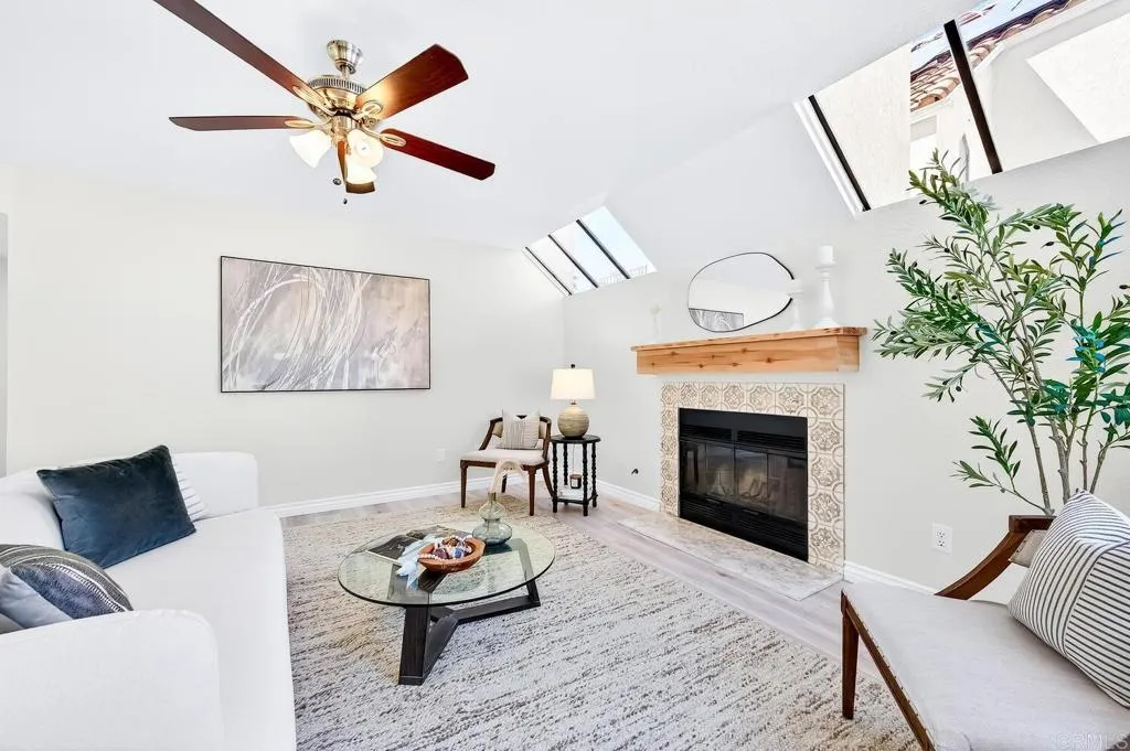 https://cdn.realtyfeed.com/cdn/127/306685658/8375f01f84f53e3f819f0fc454bad052.webp