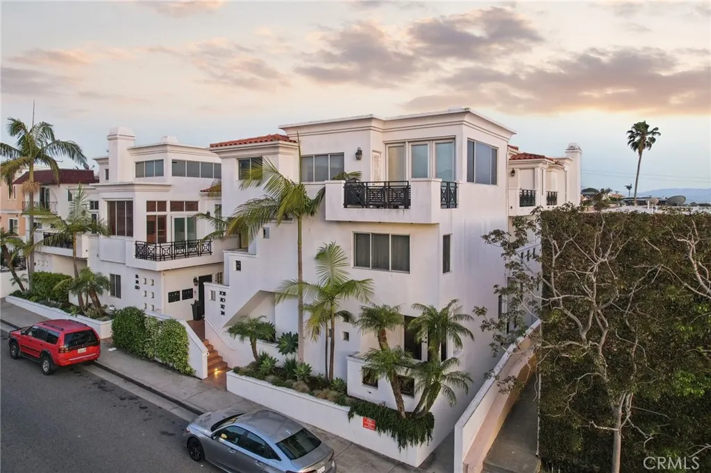 710 Manhattan Beach Boulevard, Manhattan Beach, CA 90266 - Photo 4 of 62, Manhattan Beach, CA