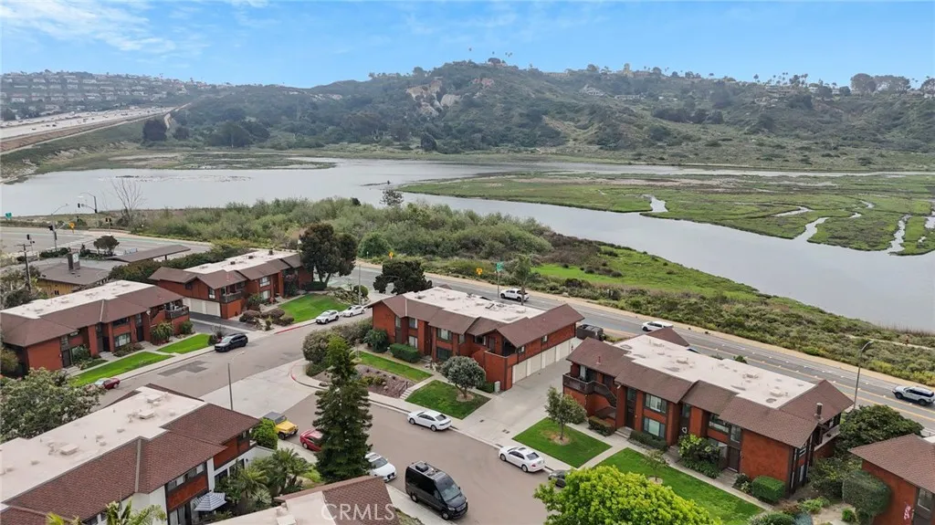 https://cdn.realtyfeed.com/cdn/127/306685740/1276f6301cadcaf24db0aa652547d919.webp