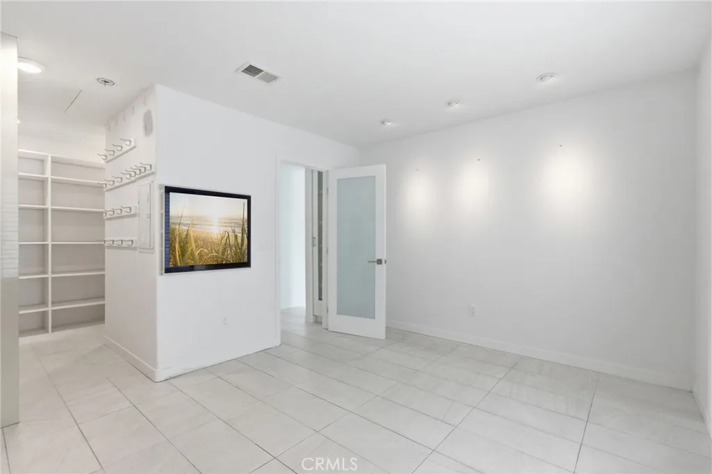 https://cdn.realtyfeed.com/cdn/127/306685740/62d1ab0fc45ab8d1d41ac496cd02bddb.webp