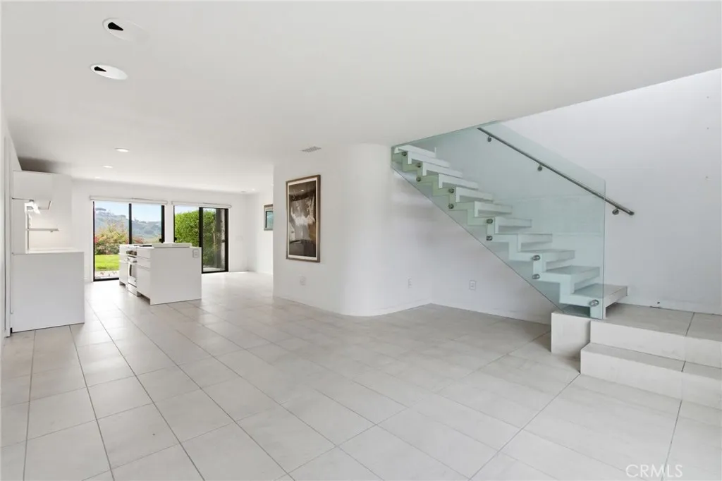 Photo #8: IV26073071 Listing: Photo #8