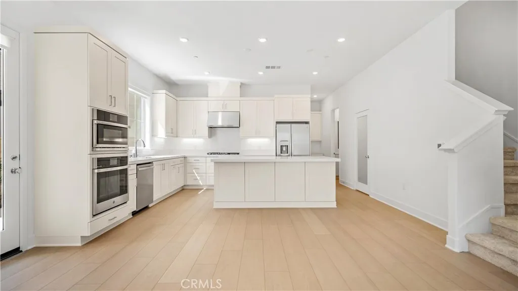 110 Scoville, Irvine, CA, 92618