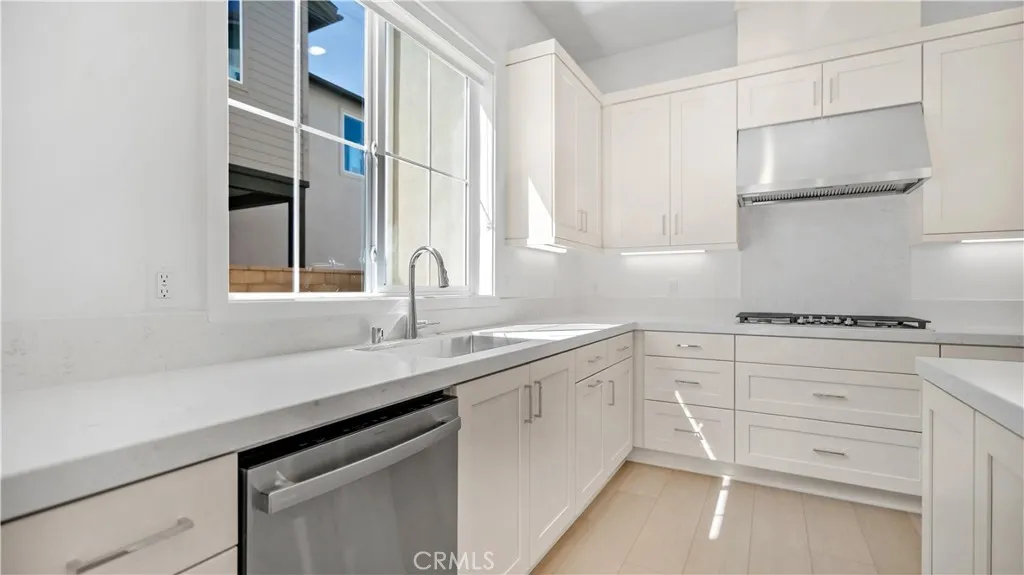 110 Scoville, Irvine, CA, 92618