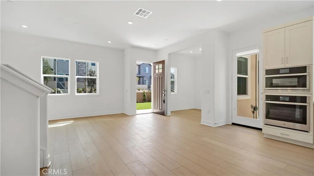 110 Scoville, Irvine, CA, 92618