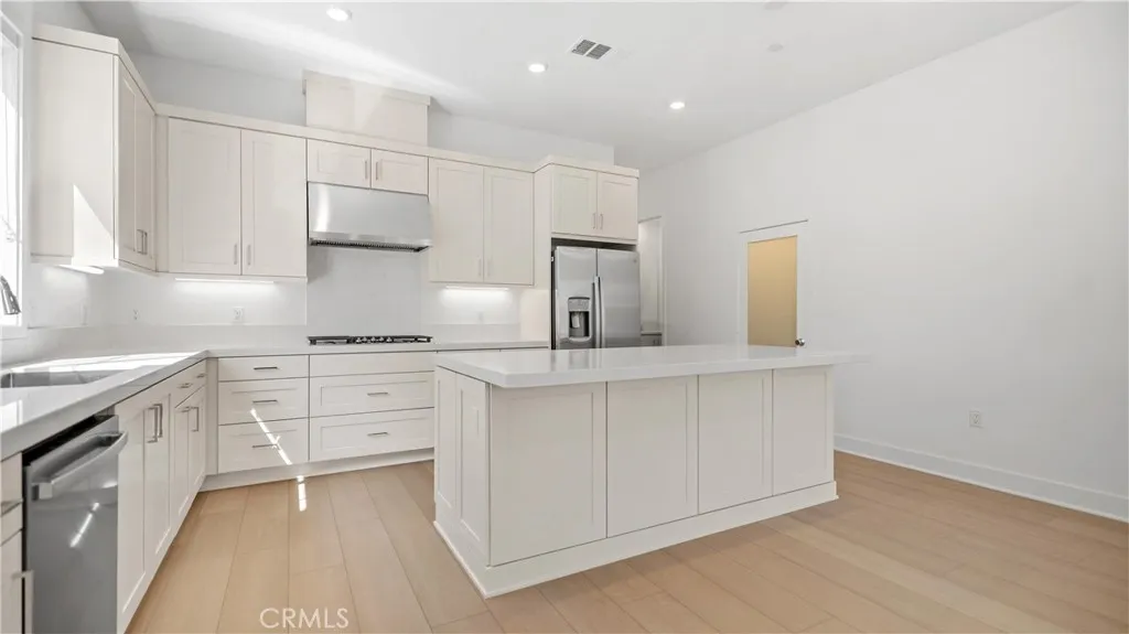 110 Scoville, Irvine, CA, 92618