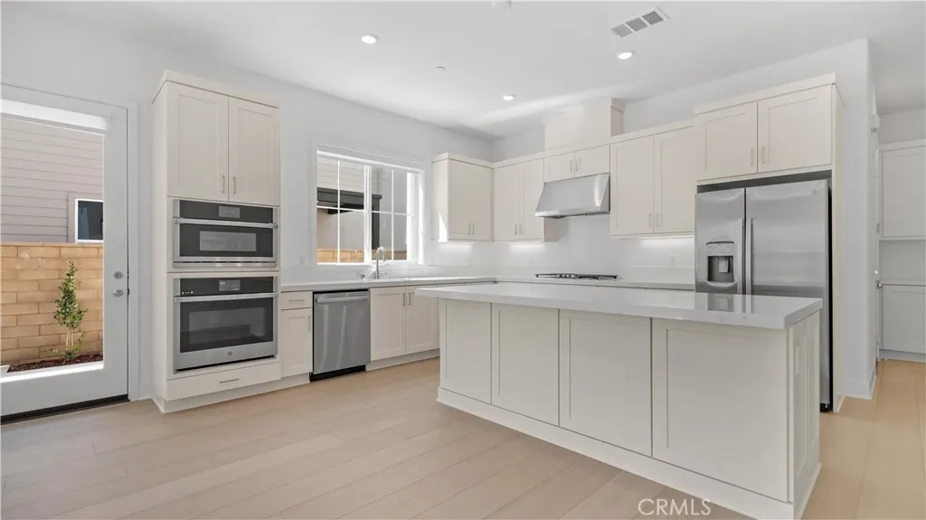 110 Scoville, Irvine, CA, 92618
