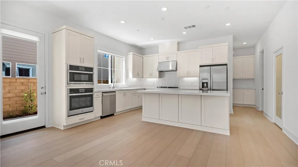 110 Scoville, Irvine, CA, 92618