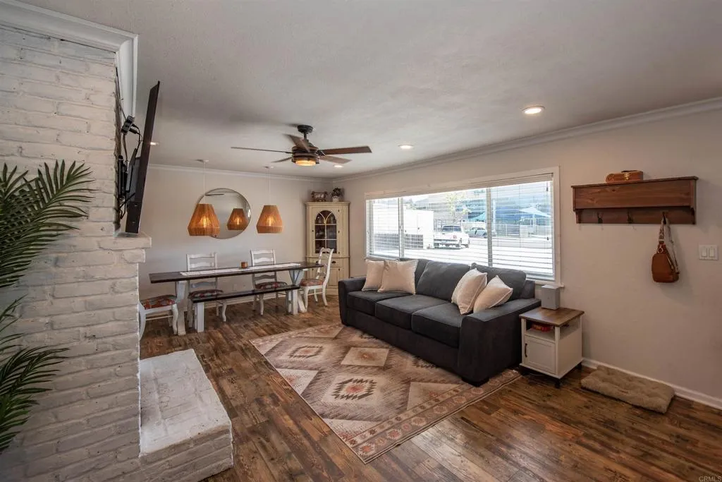 https://cdn.realtyfeed.com/cdn/127/306685814/00adc8c47dfdb7238272a2eb7b5c102d.webp