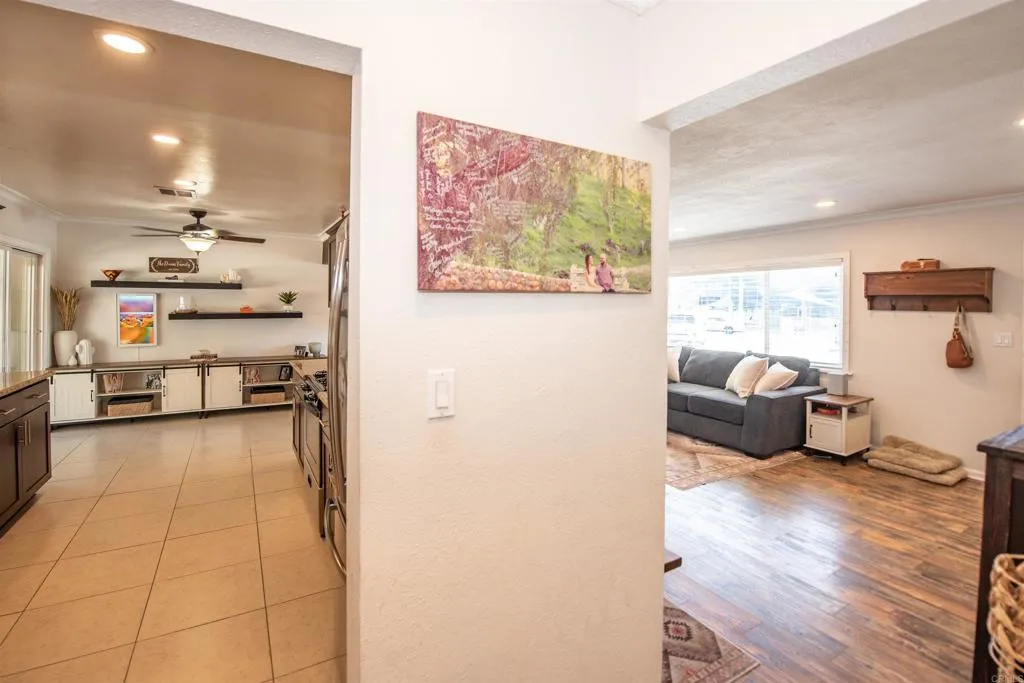 https://cdn.realtyfeed.com/cdn/127/306685814/88ea50654dc45ec457afc59036720bc2.webp
