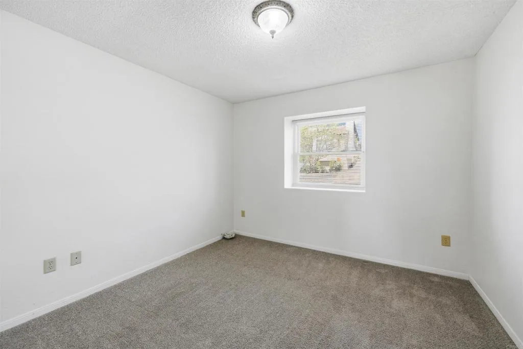 https://cdn.realtyfeed.com/cdn/127/306685843/11d41008d5e63c40648e3ba05d77f512.webp