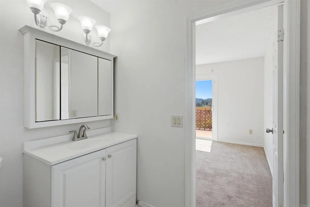 https://cdn.realtyfeed.com/cdn/127/306685843/25d0774bee3c436a7a269ef59b032f51.webp