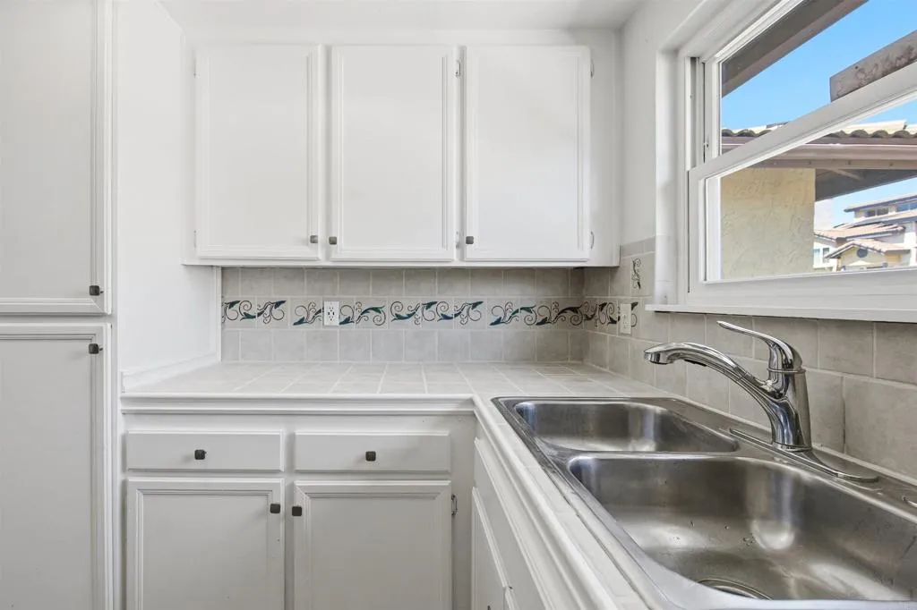 https://cdn.realtyfeed.com/cdn/127/306685843/487ec70de271f7b0f75957c3f48b4ee0.webp